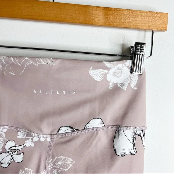 All Fenix Lyla Rose Pink Floral Leggings. - Picture 5 of 6